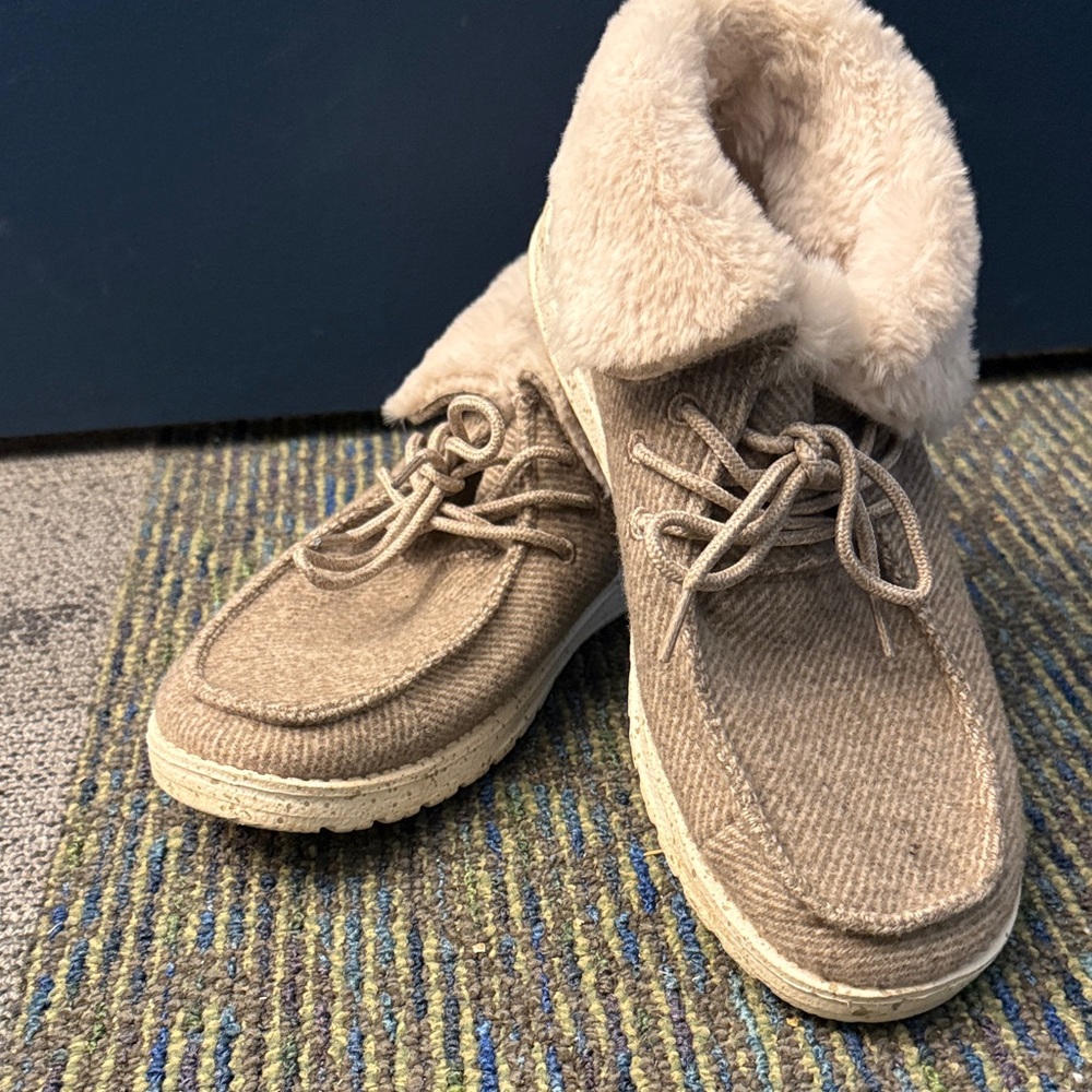 Hey Dude Beige Fur-Lined Slippers